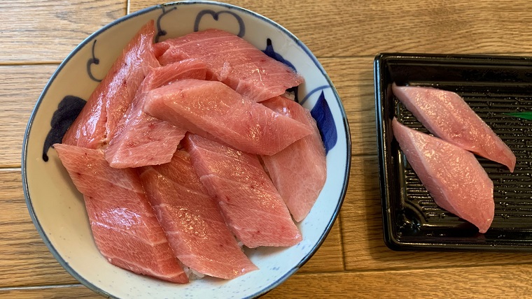 大トロ握り寿司で大トロ丼